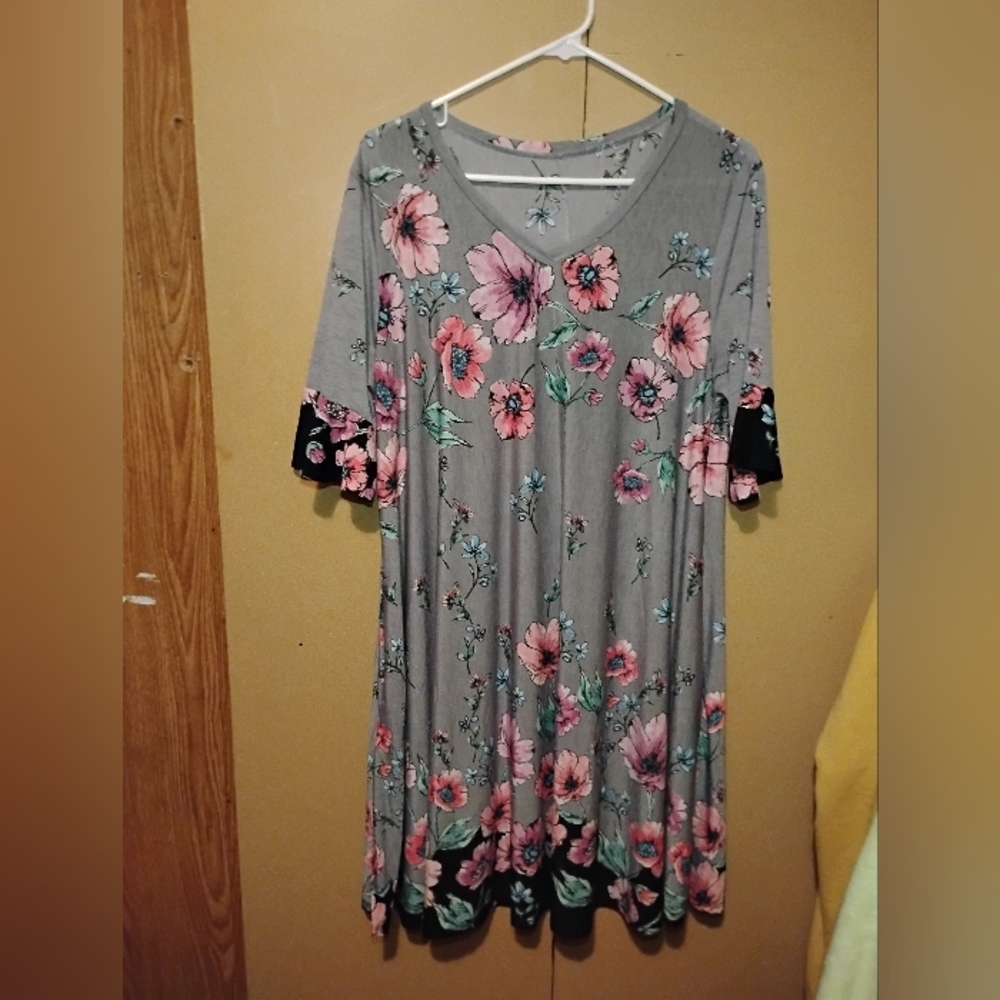 XL Floral Gray Dress